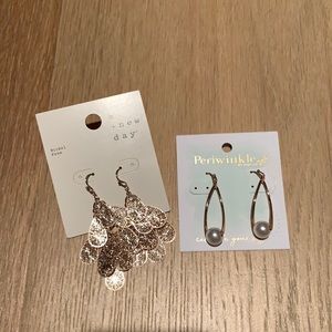 2 sets dangle earrings gold